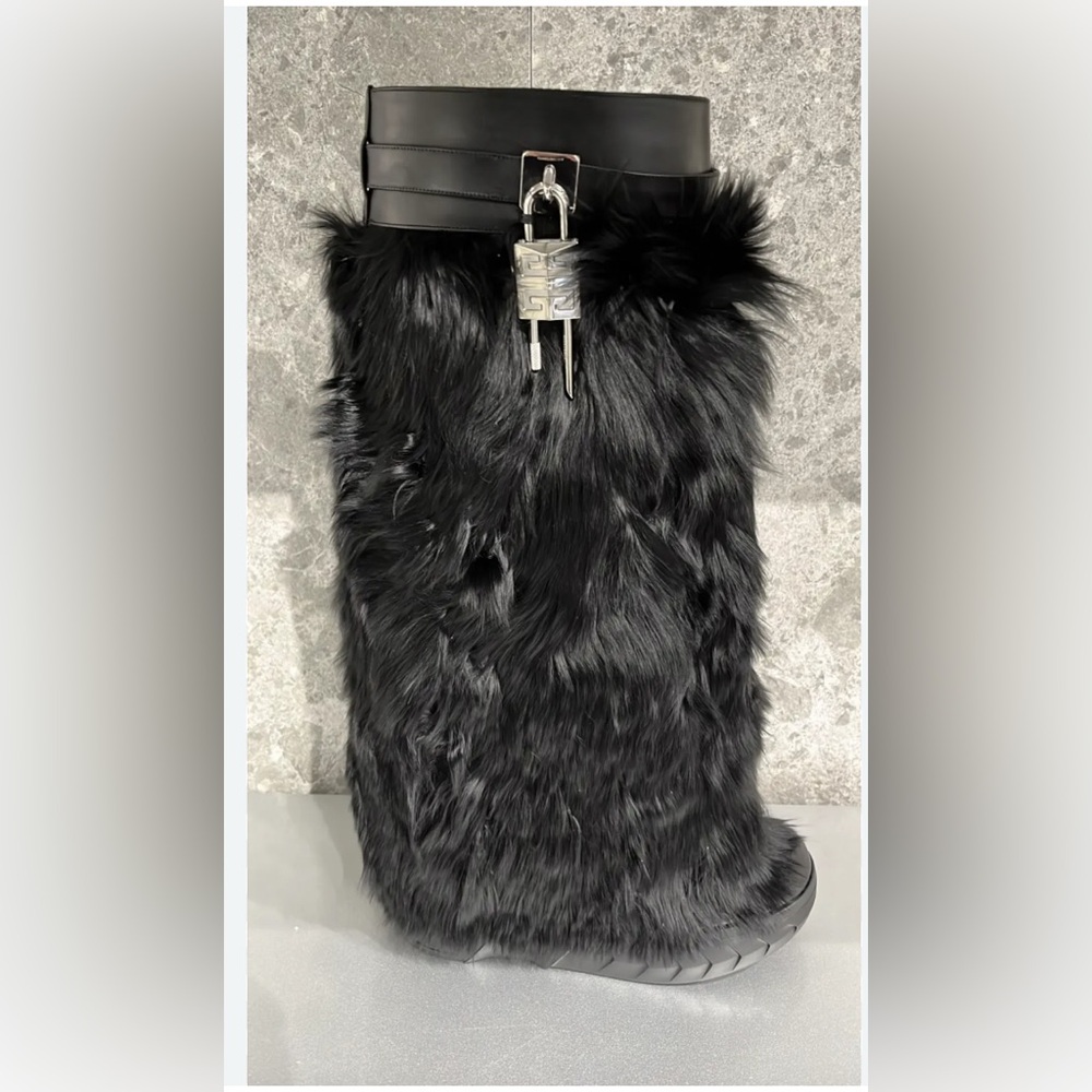 Brand New Givenchy Shark Lock alpaca knee-high boots size 40. - Picture 5 of 11